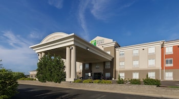 holiday inn express and suites lawrence by ihg