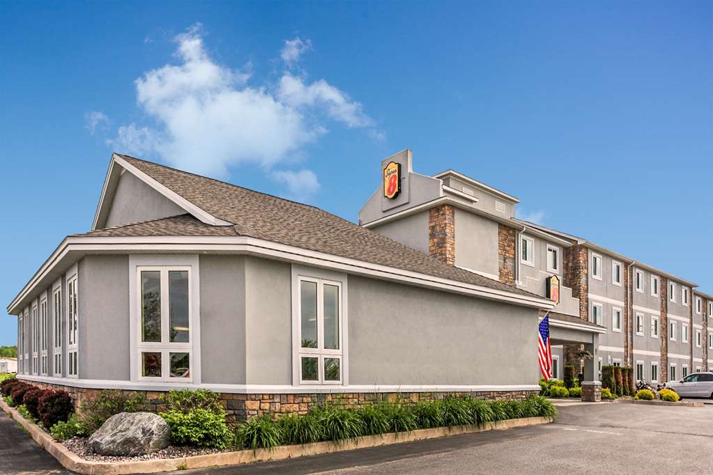Super 8 By Wyndham Sault Ste. Marie,Michigan>>Sault Ste. Marie,2 star