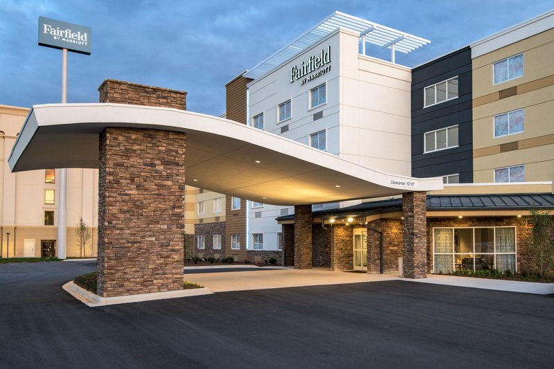 Fairfield Inn & Suites By Marriott Hickory,Catawba County>>Catawba,2.5 star