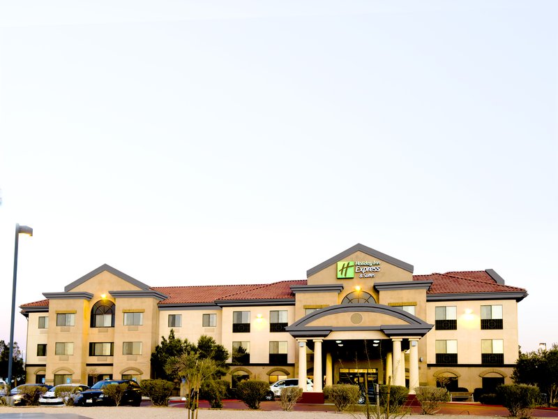 Holiday Inn Express & Suites Barstow-Outlet Center