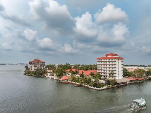 Taj Malabar Resort And Spa Kochi,Willingdon Island,5 star