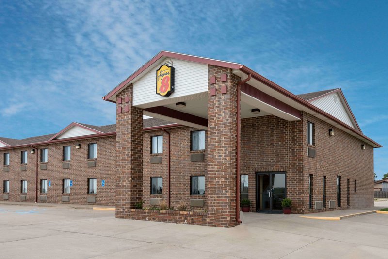 Super 8 By Wyndham Wakeeney,Hays>>Ellis,2 star