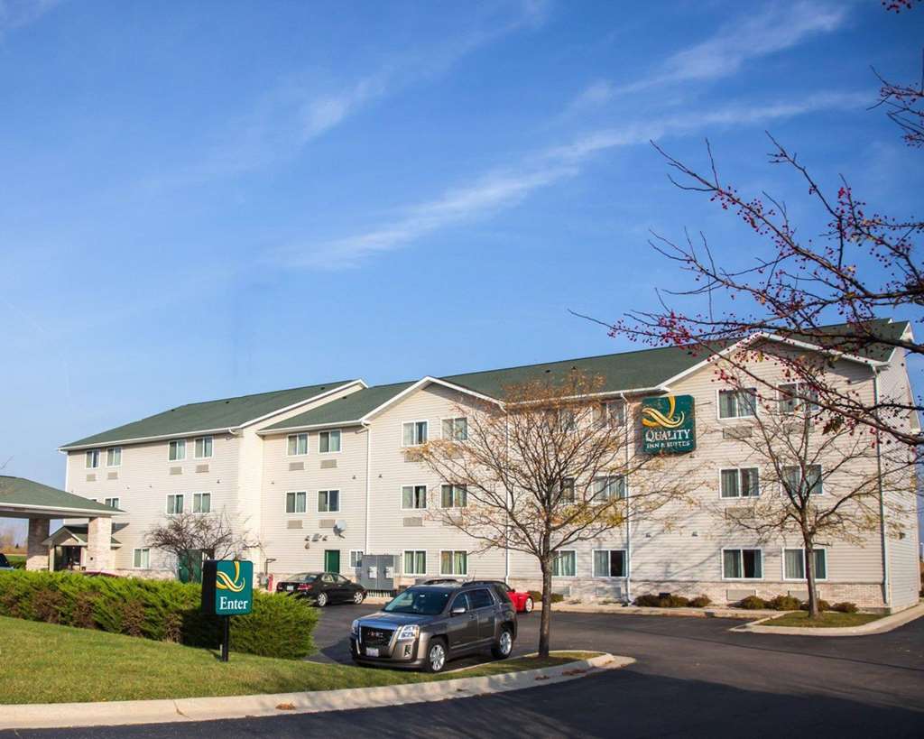 quality inn and suites loves park near rockford