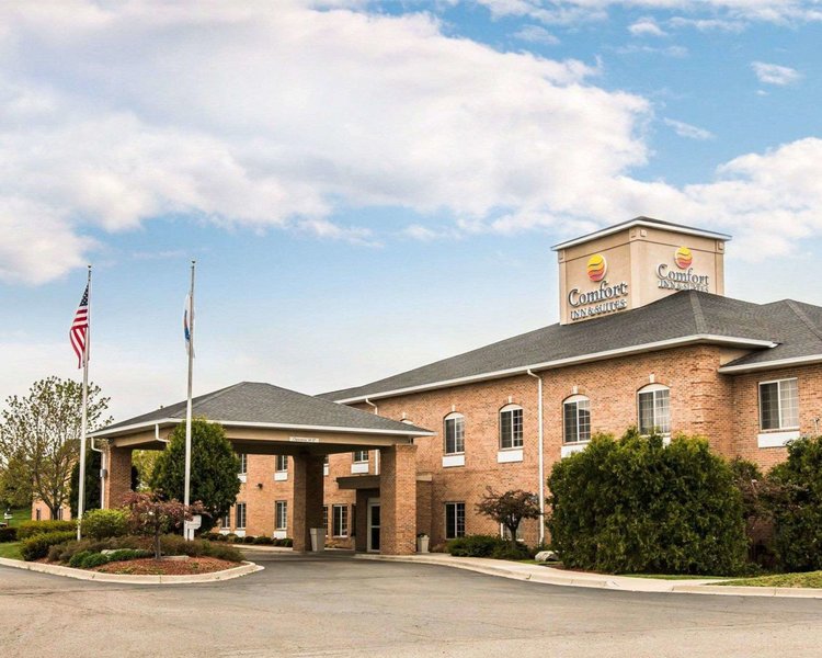 Comfort Inn & Suites,Flint>>Fenton,2.5 star