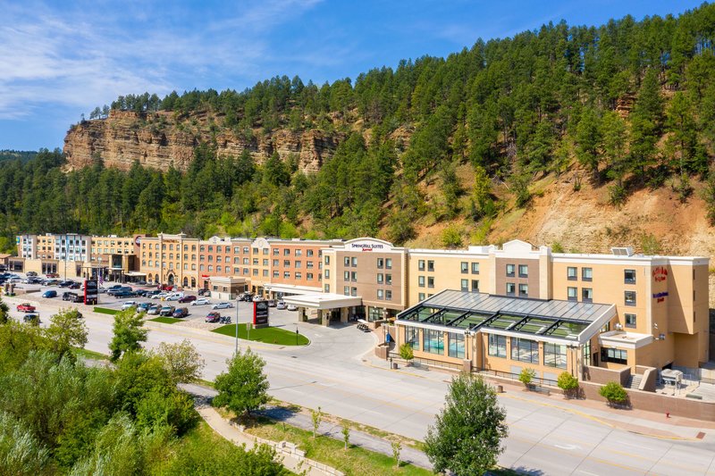 Doubletree By Hilton Deadwood At Cadillac Jack's