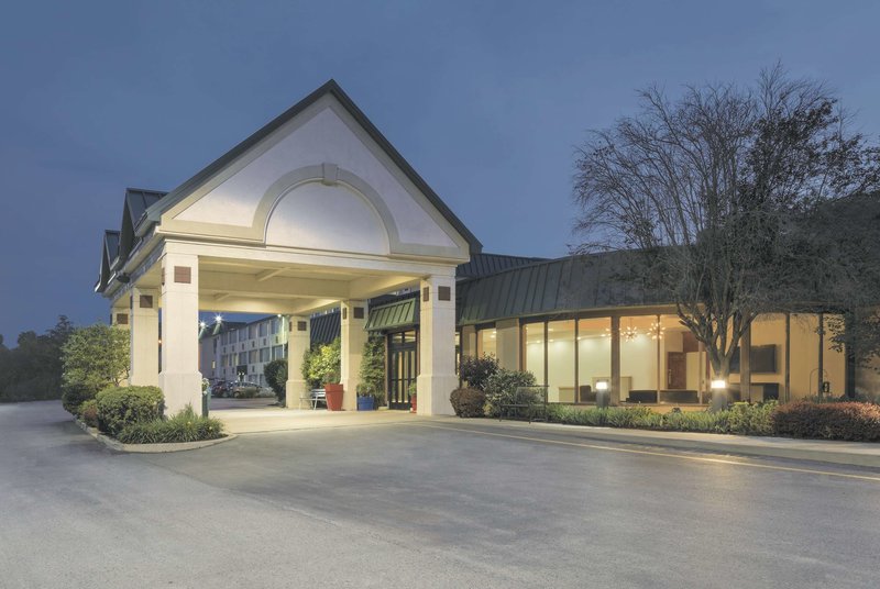 Ramada By Wyndham Beaver Falls
