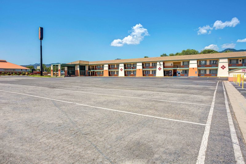 Super 8 By Wyndham Yreka,Yreka>>California,2 star