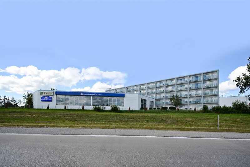 Howard Johnson By Wyndham Benton Harbor/St. Joseph,Benton Charter Township>>Baroda,2 star