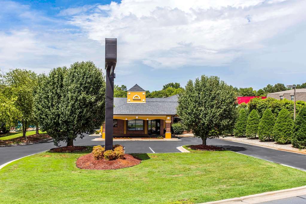 quality inn albemarle