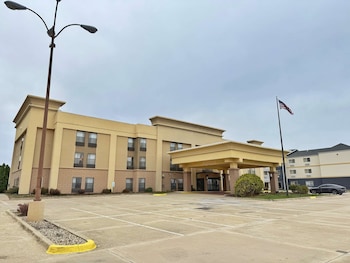 surestay by best western forsyth decatur