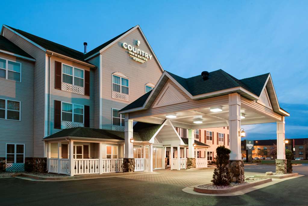 Country Inn & Suites By Radisson, Stevens Point, Wi,Stevens Point>>Portage,2.5 star