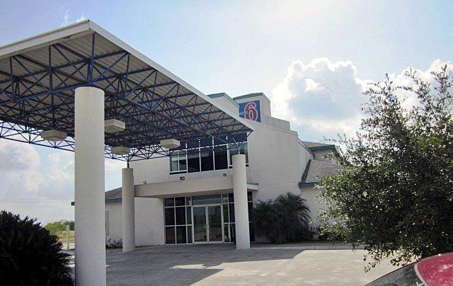Motel 6 Sinton, Tx,Corpus Christi>>Calallen,2 star
