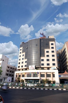 Lords Plaza, Surat,Begumpura,3 star