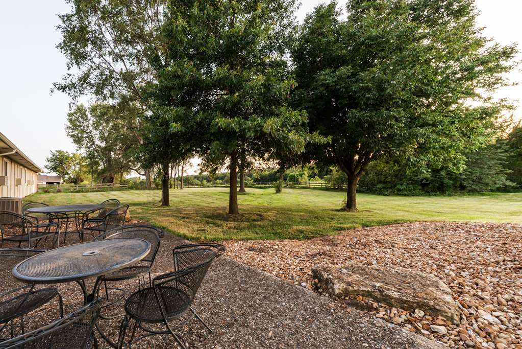 Super 8 By Wyndham Higginsville