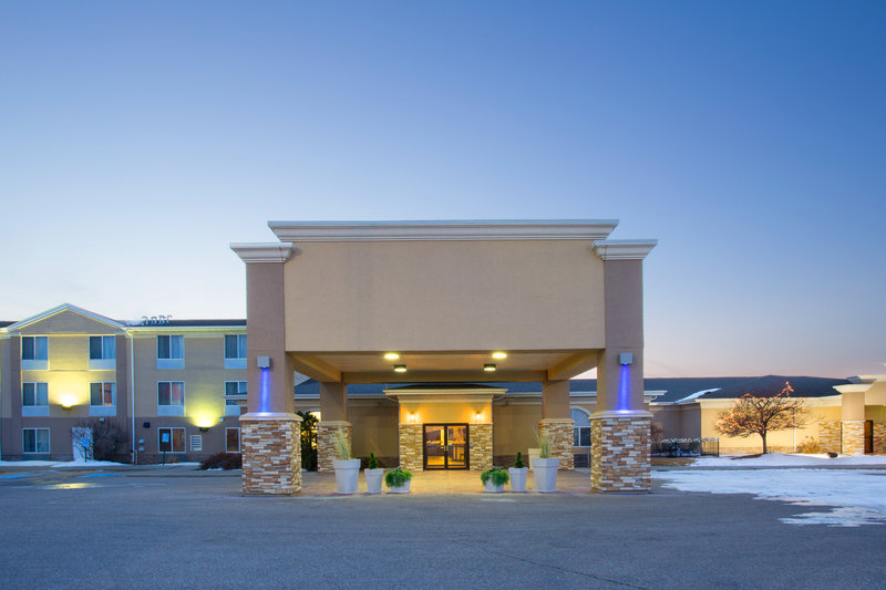 holiday inn express and suites lexington by ihg