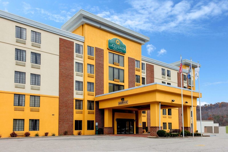 La Quinta Inn & Suites Elkview - Charleston Ne,Elkview>>Charleston,2.5 star