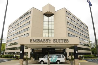 Embassy Suites By Hilton Tysons Corner,Baileys Crossroads>>Anacostia,3.5 star