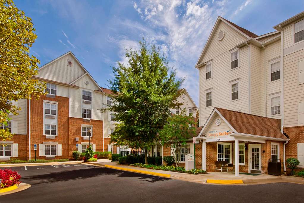 Sonesta Simply Suites Falls Church