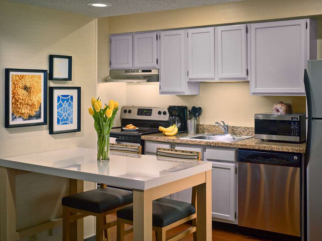 Sonesta Simply Suites Cleveland Westlake,Cuyahoga County>>Cleveland,3 star