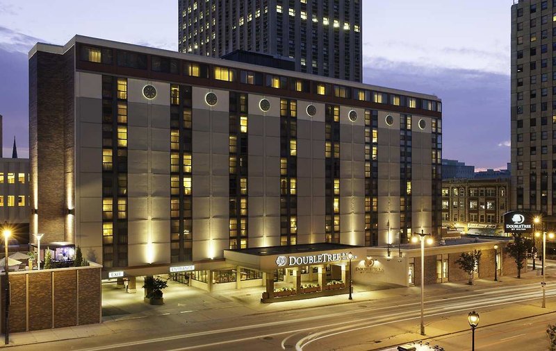 Doubletree By Hilton Milwaukee Downtown,Wisconsin>>Milwaukee,4 star