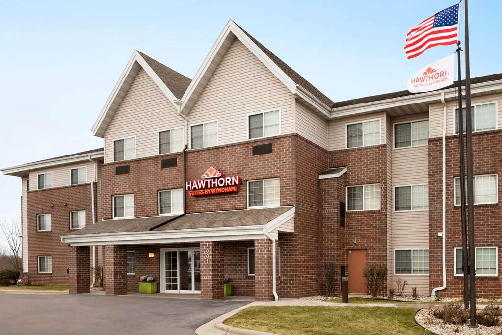 Hawthorn Suites By Wyndham Oak Creek/Milwaukee Airport,Oak Creek>>Milwaukee,2.5 star