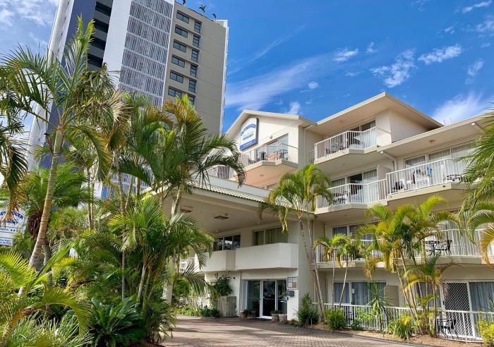 outrigger burleigh
