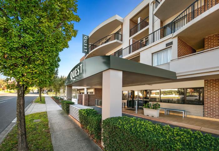 Quest Mont Albert,Melbourne>>Box Hill,1 star