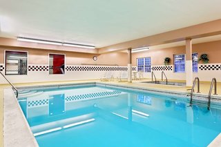 Country Inn & Suites By Radisson, Elgin, Il,Elgin>>Chicago,2.5 star