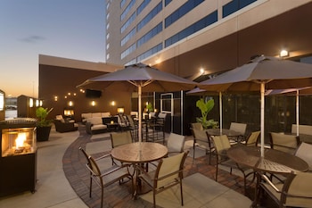 Hilton Chicago/Oak Brook Suites,Freeport>>Chicago,4 star