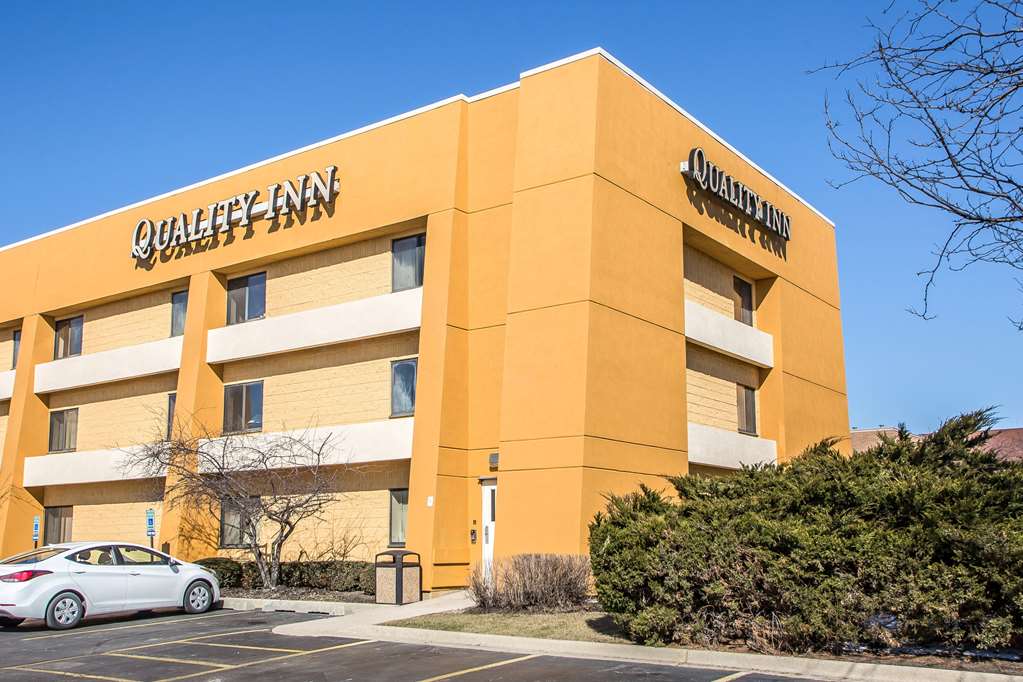 Quality Inn Elgin I-90,Cook County>>Chicago,2.5 star