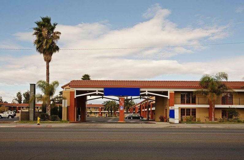 Days Inn By Wyndham Hemet,Riverside>>Hemet,2 star