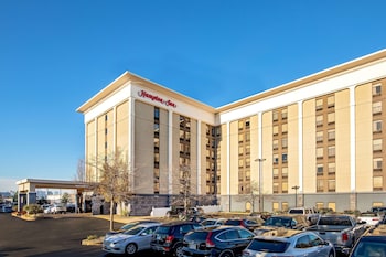 Hampton Inn Boston - Logan Airport,Chelsea>>Boston,3 star