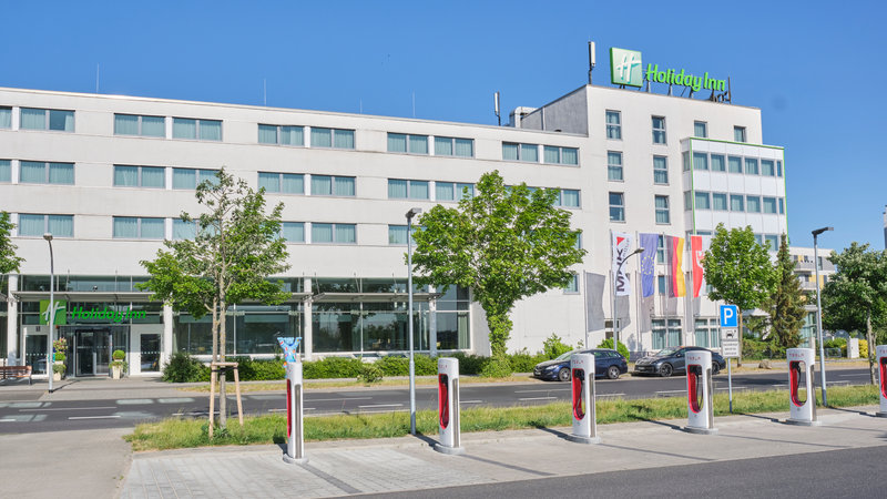 holiday inn berlin airport conference centre