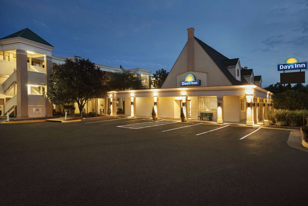 days inn by wyndham westend alexandria va washington dc area