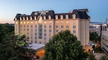 Doubletree Suites By Hilton At The Battery Atlanta,Atlanta>>Alpharetta,4 star