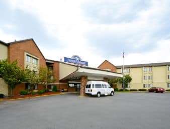 Howard Johnson Hotel By Wyndham Newark Airport,New York>>New Jersey,2 star