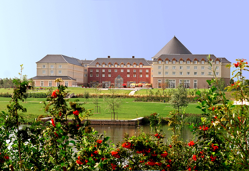 Grand Magic Hotel (Ex Magic Circus)