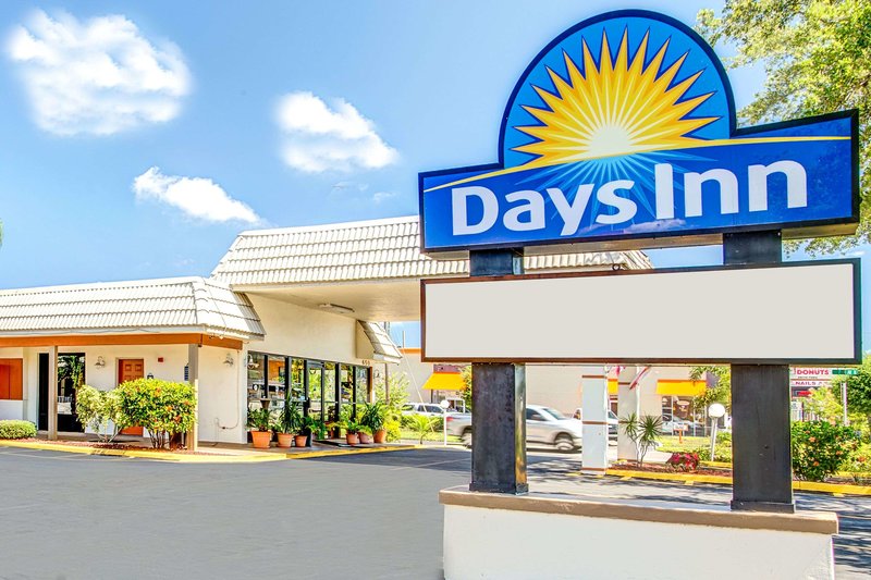 Days Inn By Wyndham St. Petersburg Central,St. Petersburg>>St. Pete Beach,2 star