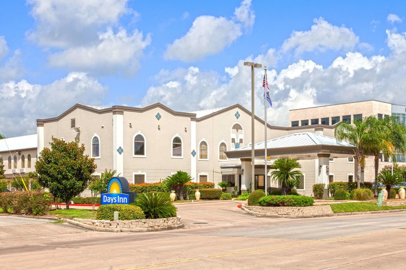 Days Inn & Suites By Wyndham Webster Nasa-Clearlake-Houston,Nassau Bay>>Houston,2 star