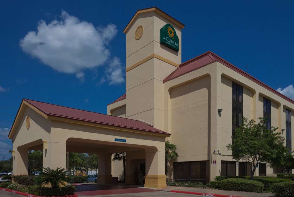 la quinta inn and suites by wyndham houston stafford sugarland