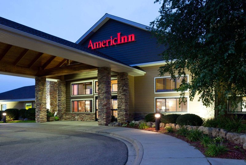 Americinn By Wyndham Shakopee Near Canterbury Park