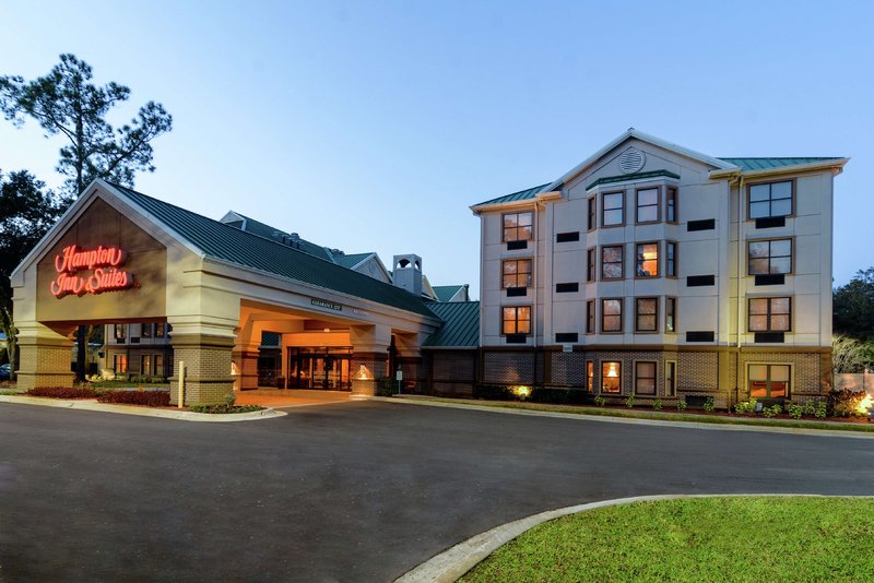 hampton inn and suites tampa north