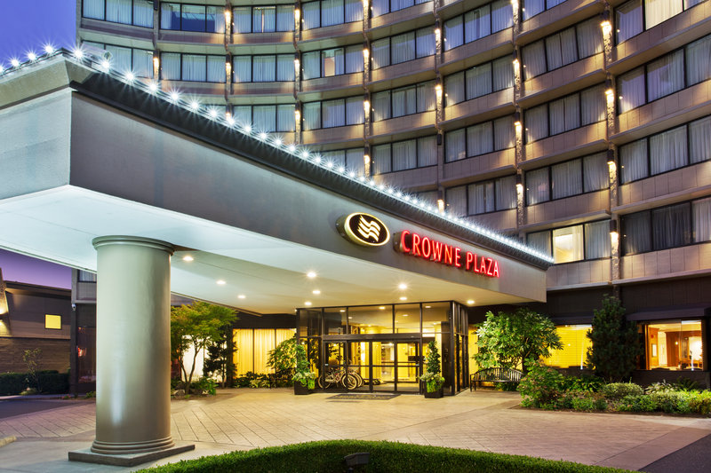 crowne plaza portland downtown convention center by ihg