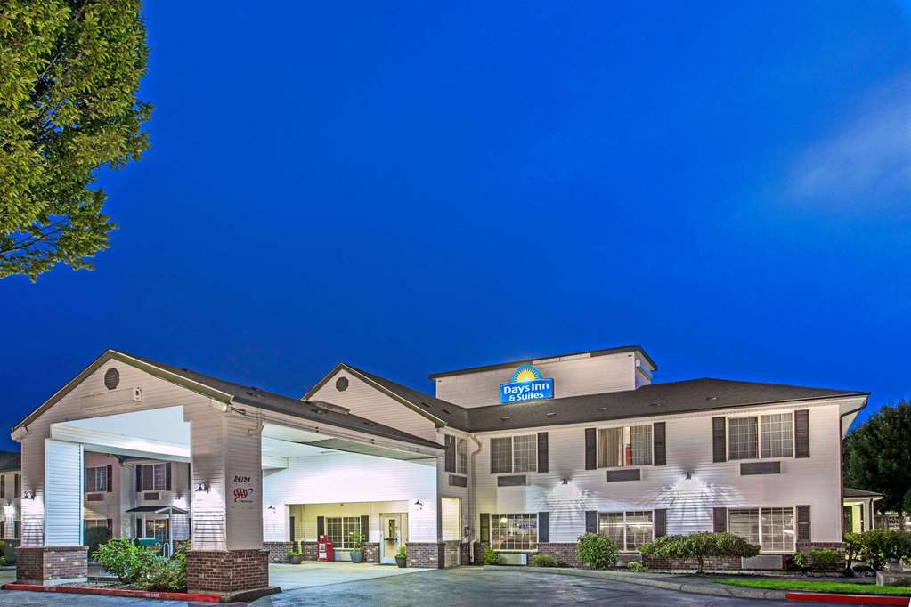 Days Inn & Suites By Wyndham Gresham,Multnomah County>>Gresham,2 star