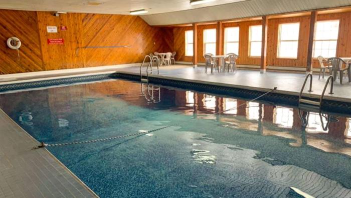 Traveller's Inn,,2 star