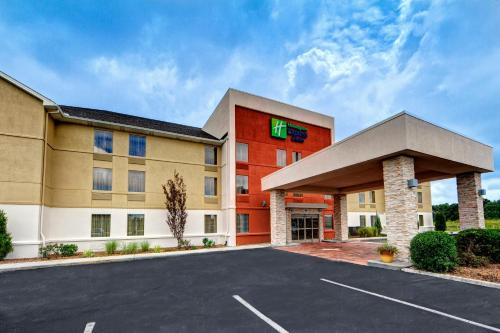 Holiday Inn Express & Suites Crossville By Ihg,Crossville - Harriman>>Crossville,3 star