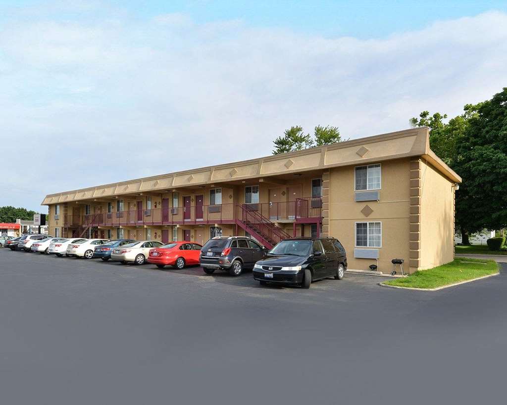 Rodeway Inn,Benton Harbor>>Baroda,2 star