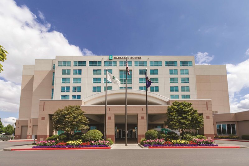embassy suites by hilton portland airport