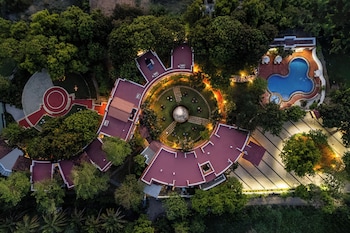 Sterling Arunai Anantha Resort,Athiyandal,4 star