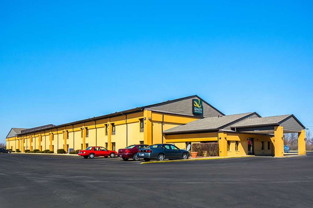 Quality Inn & Suites Greensburg I-74,Decatur>>Batesville,2.5 star